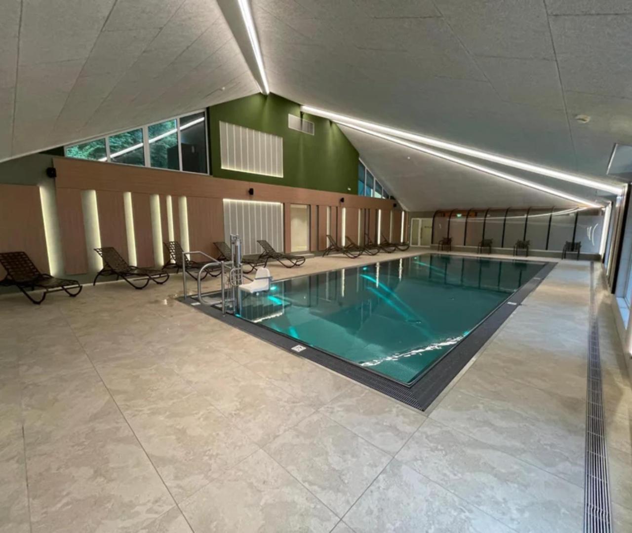 Alpine Mit Sauna Und Pool Apartment